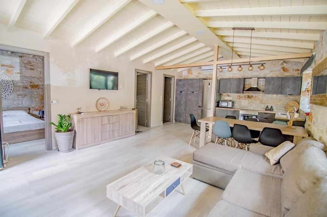 فيلا Kastro Stone House سكالا بوتامياس المظهر الخارجي الصورة